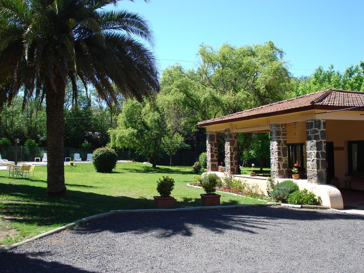 Hotel Las Acacias - Posada De Campo Villa General Belgrano Exterior foto